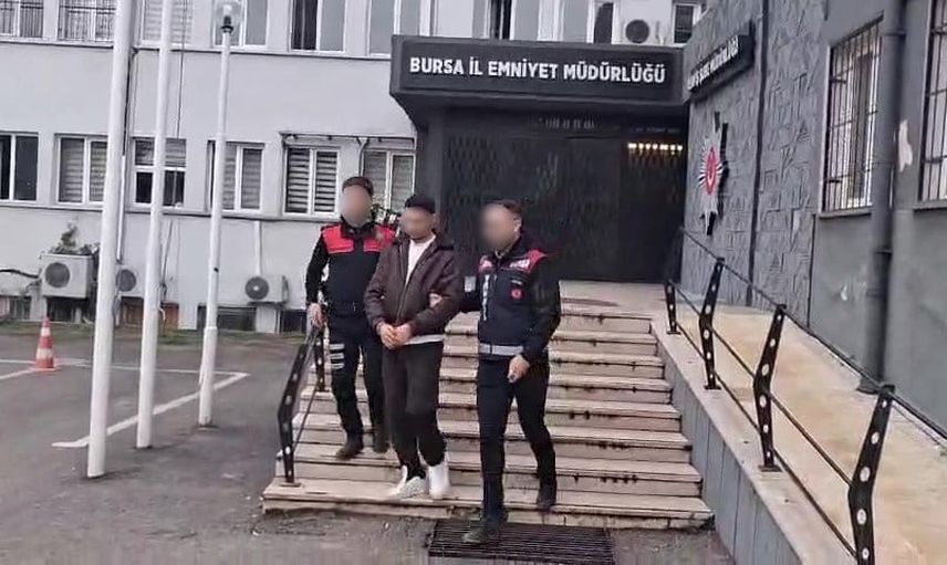 Bursa'da güzellik merkezinde senet tuzağı: 305 belge ele geçirildi