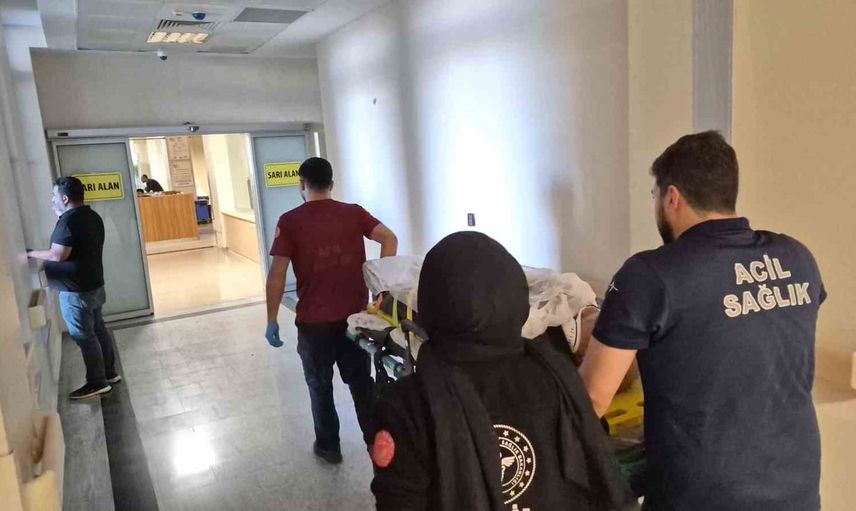 Karapınar mahallesinde testereyle çalışırken düşen 70 yaşındaki kişi tedaviye alındı