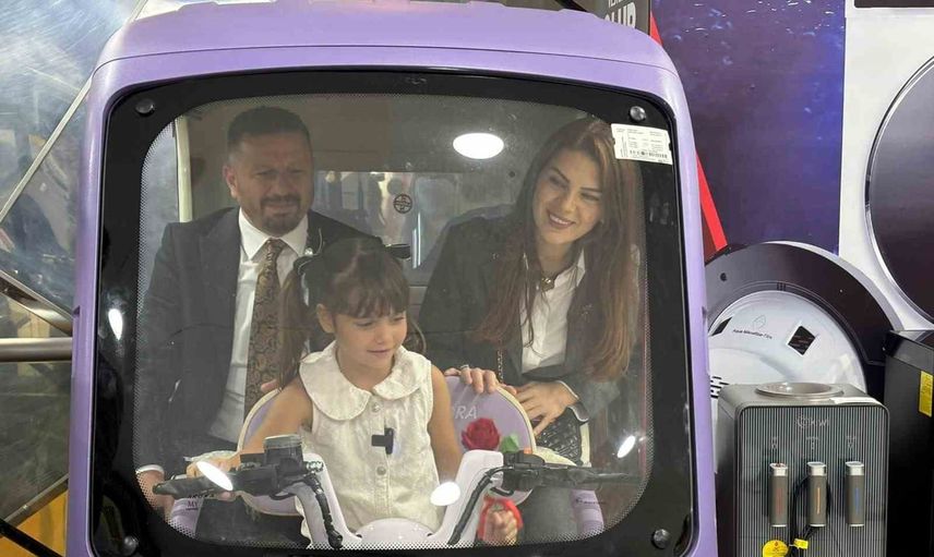 Minik İrem'in başkanlık hüznü Balıkesir'de sürpriz bir güne dönüştü