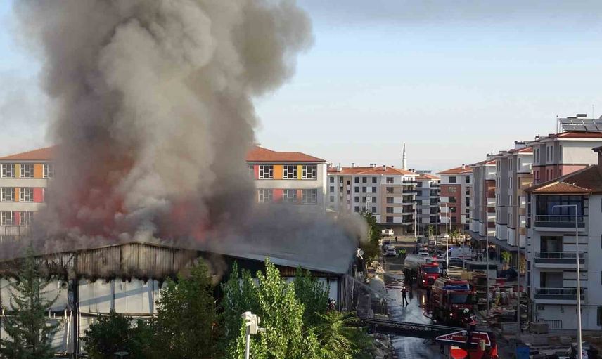 Malatya'da şantiyede prefabrik yatakhane kullanılamaz hale geldi