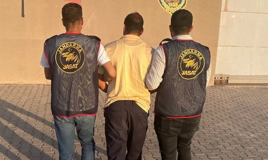 Gaziantep'te jandarma operasyonunda kesinleşmiş hapis cezası olan iki kişi tutuklandı