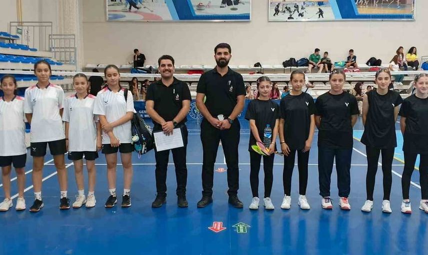 Elazığlı badmintoncular Erzurum etaplarını tamamlayıp Mersin finallerine yükseldi