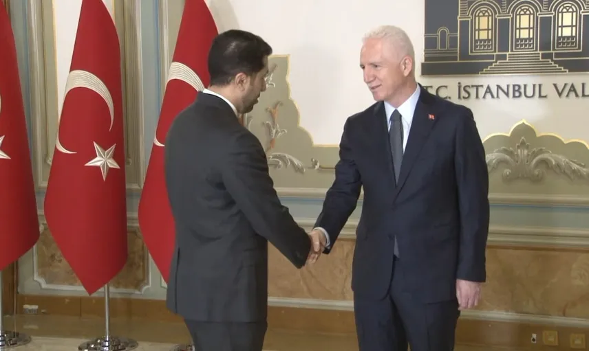 Valilikte cumhuriyet coşkusu: İstanbul Valisi Davut Gül tebrikleri kabul etti