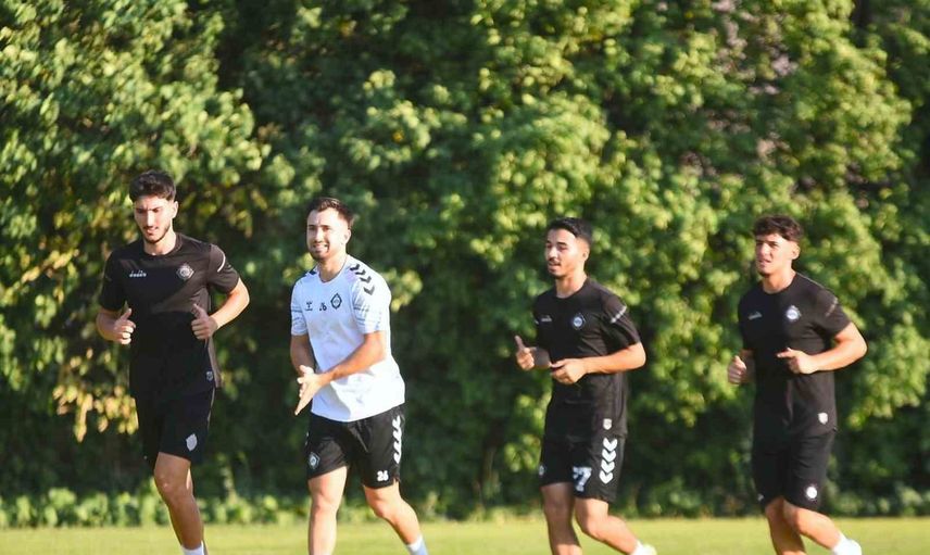 Altay, eksiklerle genç ağırlıklı hazırlığa başladı