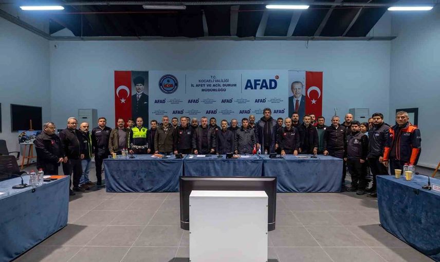 Kocaeli'de sağanakta görev yapan kriz masası çalışmalarını tamamladı