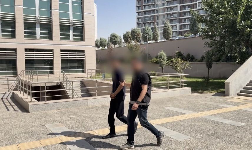 Batman'da şehir girişinde durdurulan otobüste midesinde eroin bulunan yolcu tutuklandı