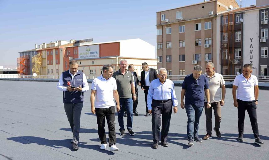 Büyükkılıç'tan Bedesten katlı otoparkı'na inceleme: çatı çalışmaları tamamlandı, düzenleme talimatı verildi