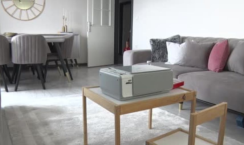 Dört yaşındaki Eymen evdeki elektroniklerle kendi atölyesini kurdu