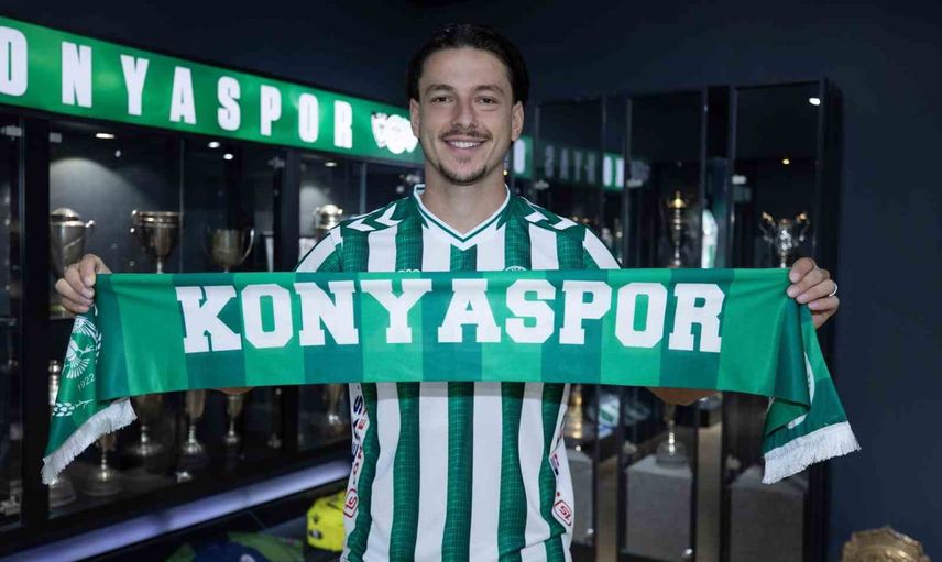 Konyaspor kadrosunu 24 yaşındaki forvet Enis Destan ile güçlendirdi