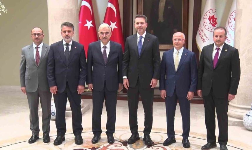 Bakan Bayraktar Bursa ziyaretine valilikten başladı