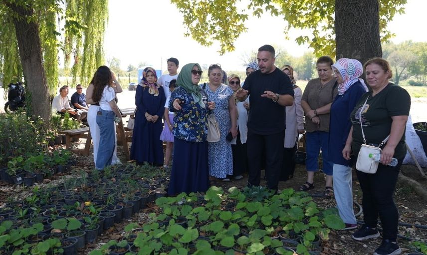 Düzce'de kadınlar belediye projelerini yerinde keşfetti
