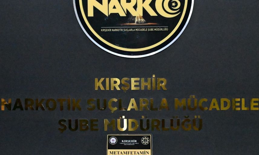 vücutlarında 1 kilo 157 gramla yakalandılar: üç şüpheli tutuklandı