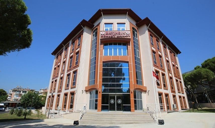 Bayındır'da yasa dışı bahis operasyonunda üçüncü dalga: tutuklu sayısı 13'e yükseldi