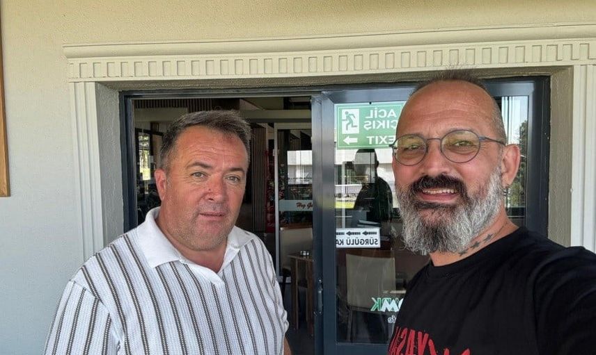 Ünlü baterist Özgür Can Öney Tavşanlı'da çocukluk anılarını tazeledi
