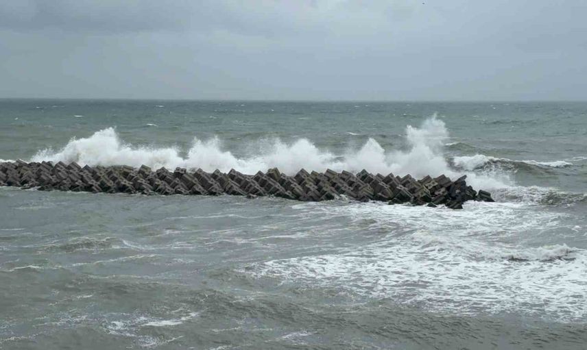 Batı Karadeniz'de sabah saatlerinde 6-8 kuvvetinde fırtına uyarısı