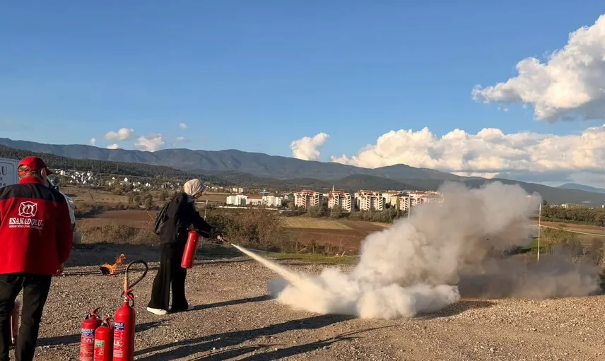 Seyyide Nefise Yurdu'nda öğrenciler deprem ve yangın tatbikatı gerçekleştirdi