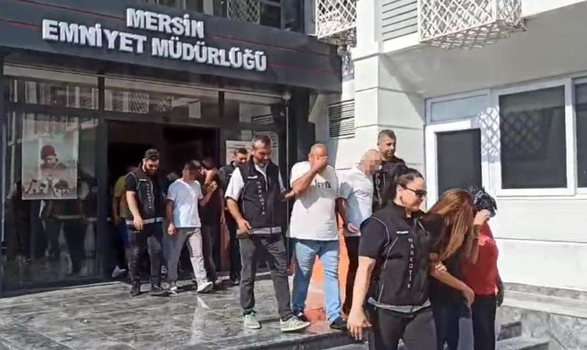 Şehir hastanesi otoparkında büyük ecstasy operasyonu: iki şüpheli tutuklandı