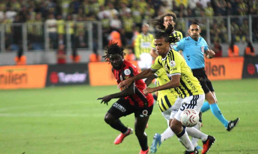 Eryaman'da sürpriz: Gençlerbirliği Fenerbahçe'yi 2-1 mağlup etti