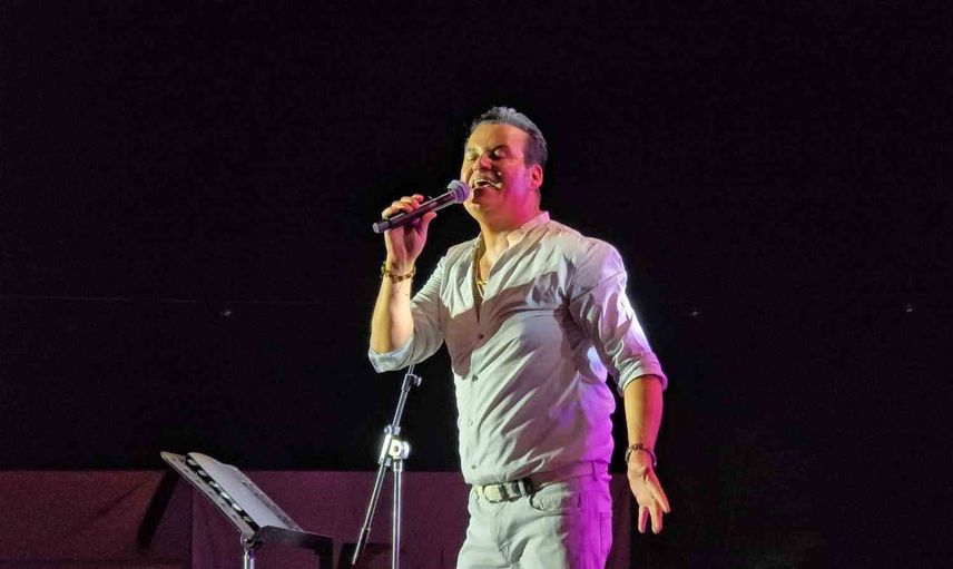 Karabük’te 30 bin kişilik coşku: Hakan Peker nostalji, Sefo gençlik rüzgarı estirdi