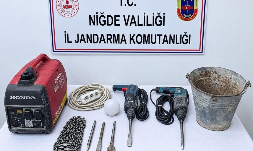 Çiftlik'te Anadolu Mirası operasyonu: kaçak kazıda malzemeler ele geçirildi