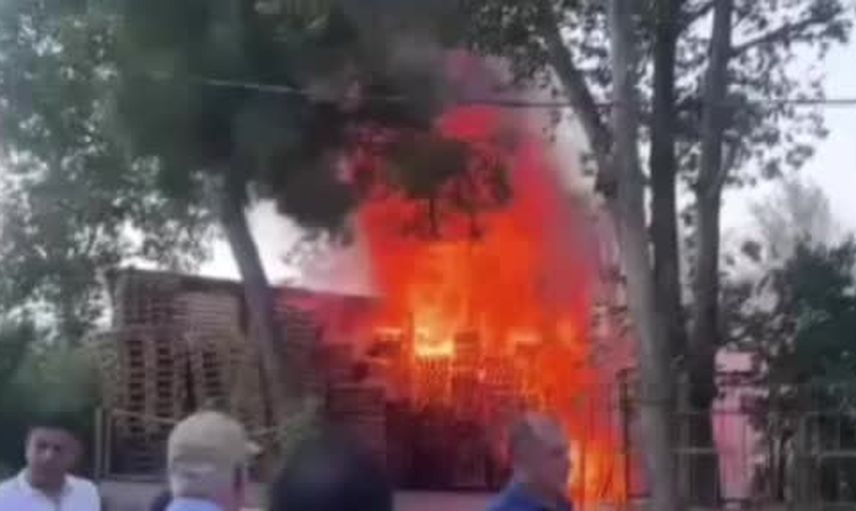 Zamanında müdahale sayesinde palet fabrikasındaki yangın büyümeden söndürüldü