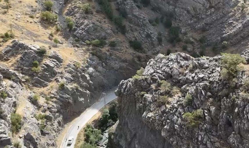 ballı mahallesi'nde kışa dayanıklı ulaşım için ilk kilometre tamamlandı