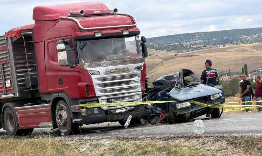 Halıköy yakınlarında tırla otomobilin çarpışması: sürücü yaşamını yitirdi