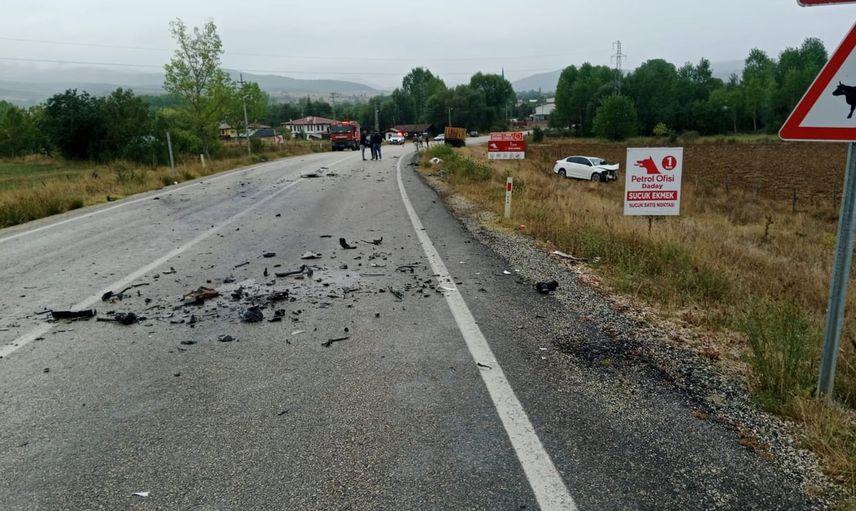 Daday'da iki otomobil çarpıştı: beş kişi yaralandı
