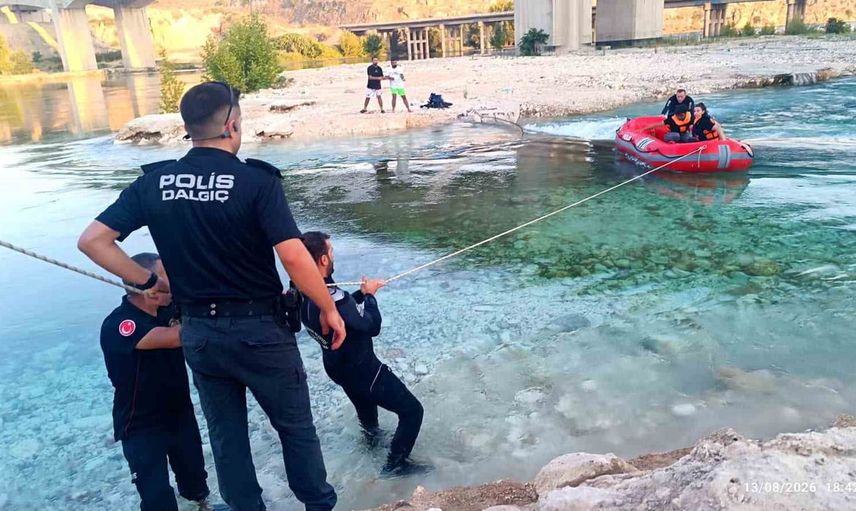 Atatürk barajı salınımı fırat nehri'nde pikniği tehlikeye attı, 6 kişi kurtarıldı