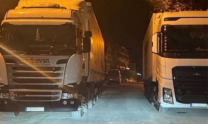 Gökmeydan'da caddeyi daraltan park: iki tır yan yana kaldı
