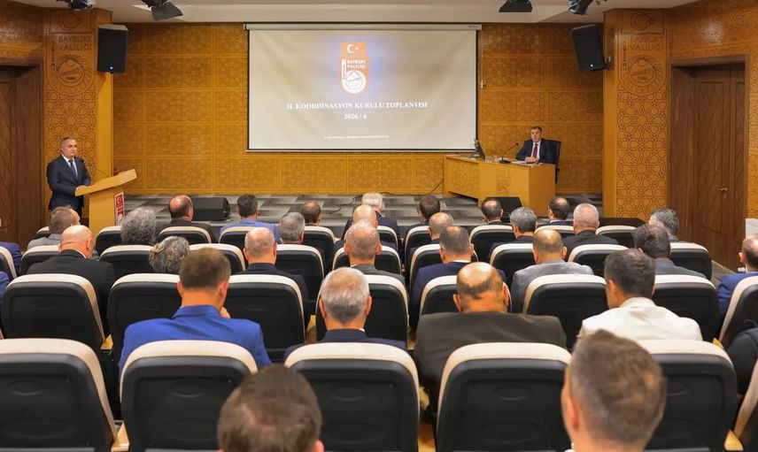 Bayburt'ta yatırımların takibi öncelik oldu: il koordinasyon kurulu toplandı