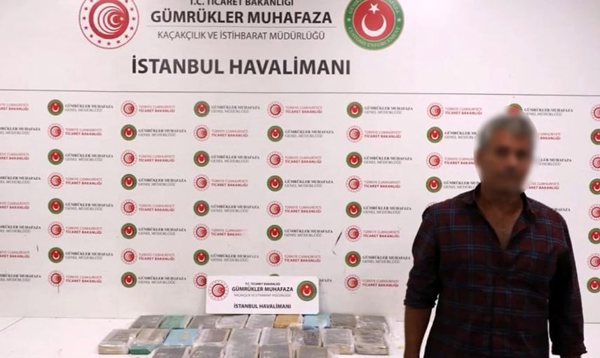 İstanbul Havalimanı'nda 51,5 kilo kokain ele geçirildi, pilot kıyafetli zanlı aranıyor