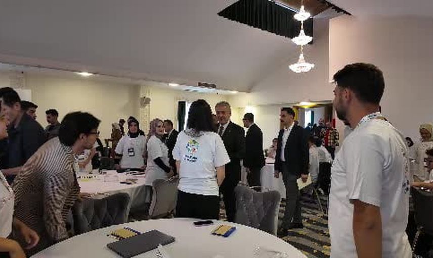 Gençler Mardin'de iklim fikirleri yarışında buluştu