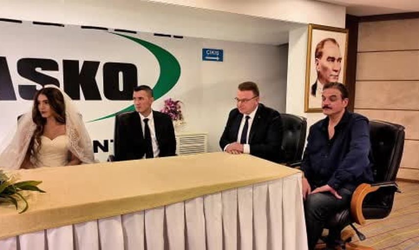 Ufuk Özkan halkın karşısına geri çıktı, nikah şahitliği yaptı