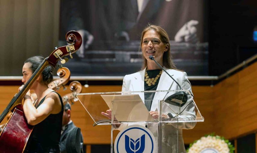 İzmir'de dostluk tınıları: Yaşar Üniversitesi Senfoni Orkestrası Bernardo Santos ile akademik yıla merhaba