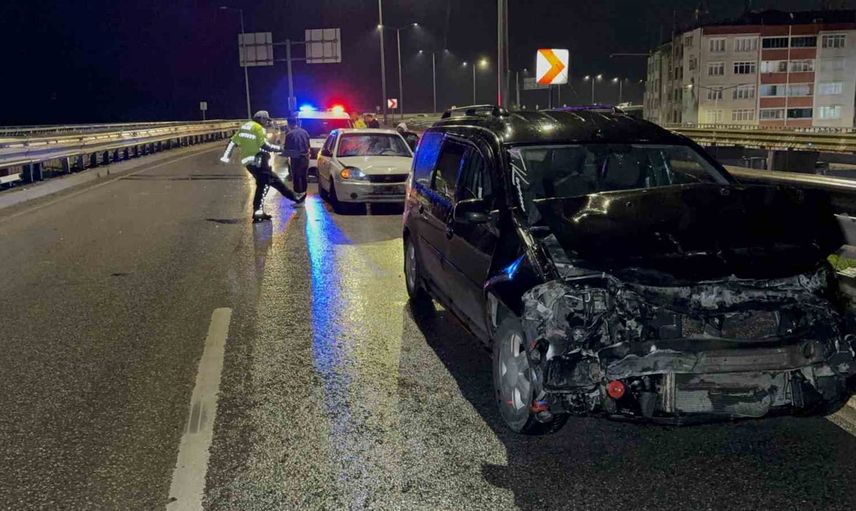 Düğüne giden araç bariyere çarptı: 1 yaralı