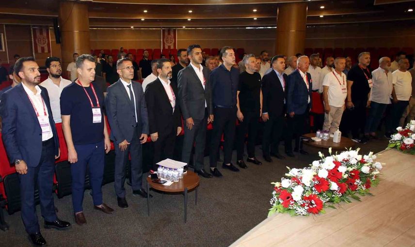 antalyaspor'da yeni yönetim kurulu göreve başladı