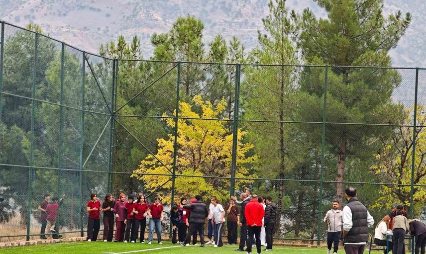 Sason'da genç sporcular cumhuriyet kupasında kıyasıya yarıştı