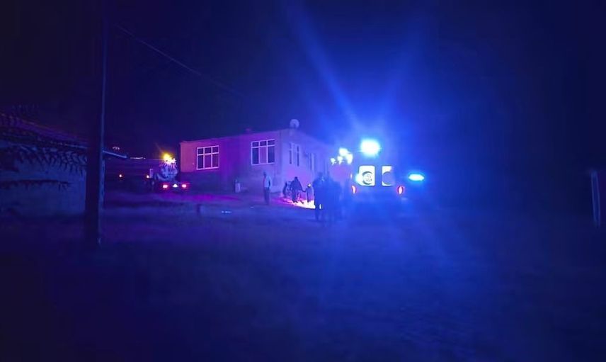 Subaşı'da gece yarısı çıkan yangın tek katlı evi kullanılmaz hale getirdi