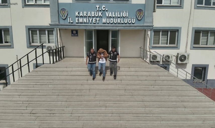 Karabük'te piyasaya sahte dolar sürme girişimi sonlandırıldı