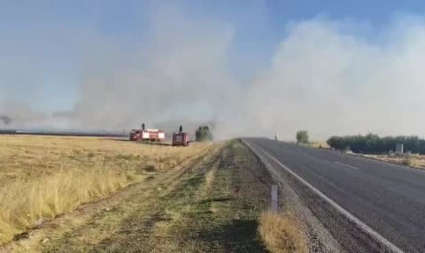 Konya'da aynı gün iki ilçede anız yangını paniğe yol açtı