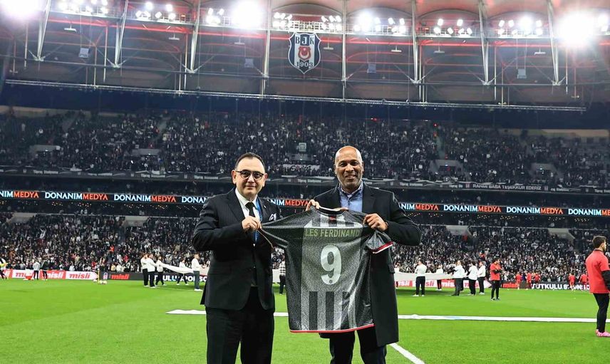 Les Ferdinand: beşiktaş taraftarlarının desteği takım için eşsiz bir güç