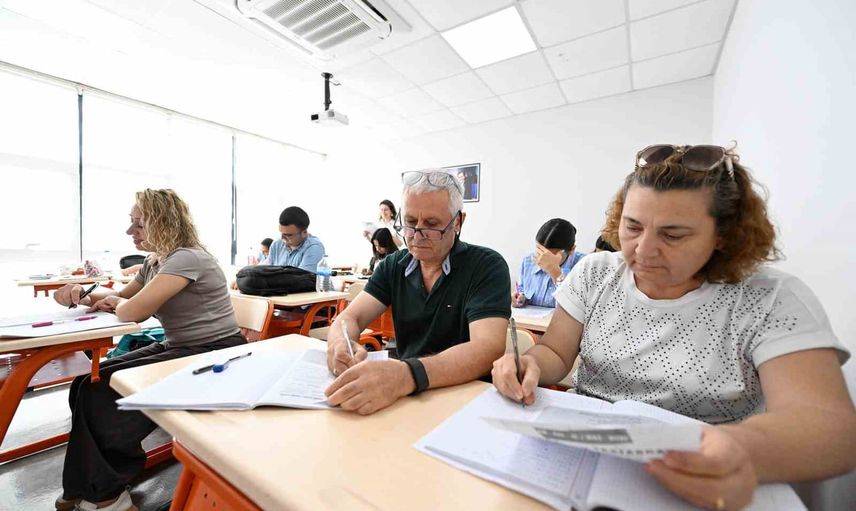Mersin'de MERCEK merkezleriyle ücretsiz İngilizceye yoğun talep