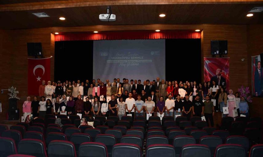 Vezirköprü'de geleceğe ilk adım için öğrencilere özel uğurlama