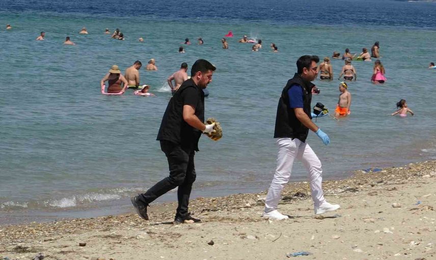 Plajda bulunan savaş kalıntısı mühimmat ihbarı polis ve bomba uzmanlarını alarma geçirdi