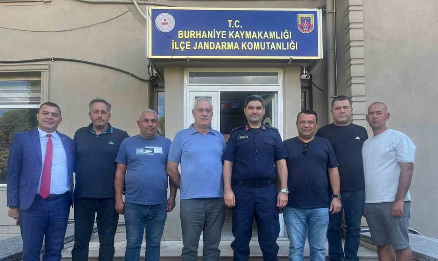 Burhaniye esnafından yeni jandarma komutanına nezaket ziyareti