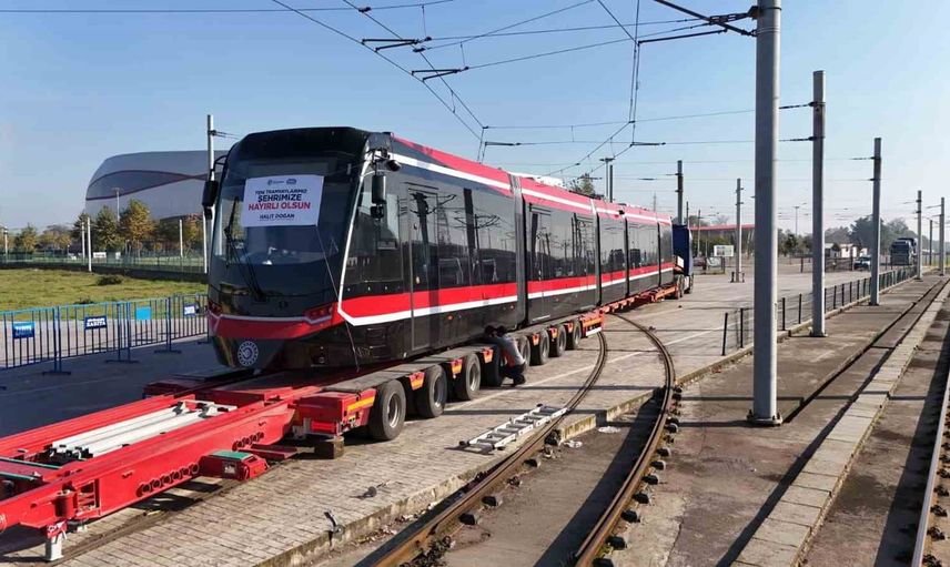 Tramvay filosu genişliyor: Samsun'a dördüncü araç geldi