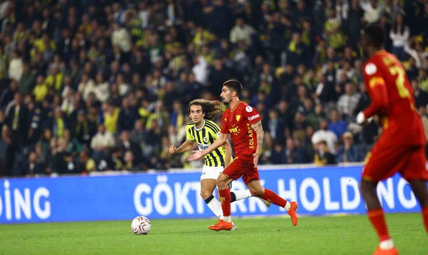 Son nefeste gelen gol Fenerbahçe'yi öne geçirdi