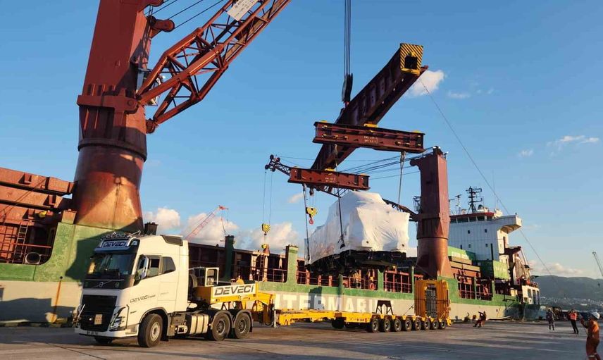 Yerli motorlu DE 10000 lokomotifi Tanzanya yollarına uğurlandı