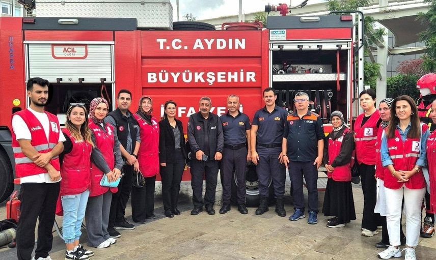 Aydın'da afet bilinci yükseldi: çantadan sabitlemeye uygulamalı eğitim